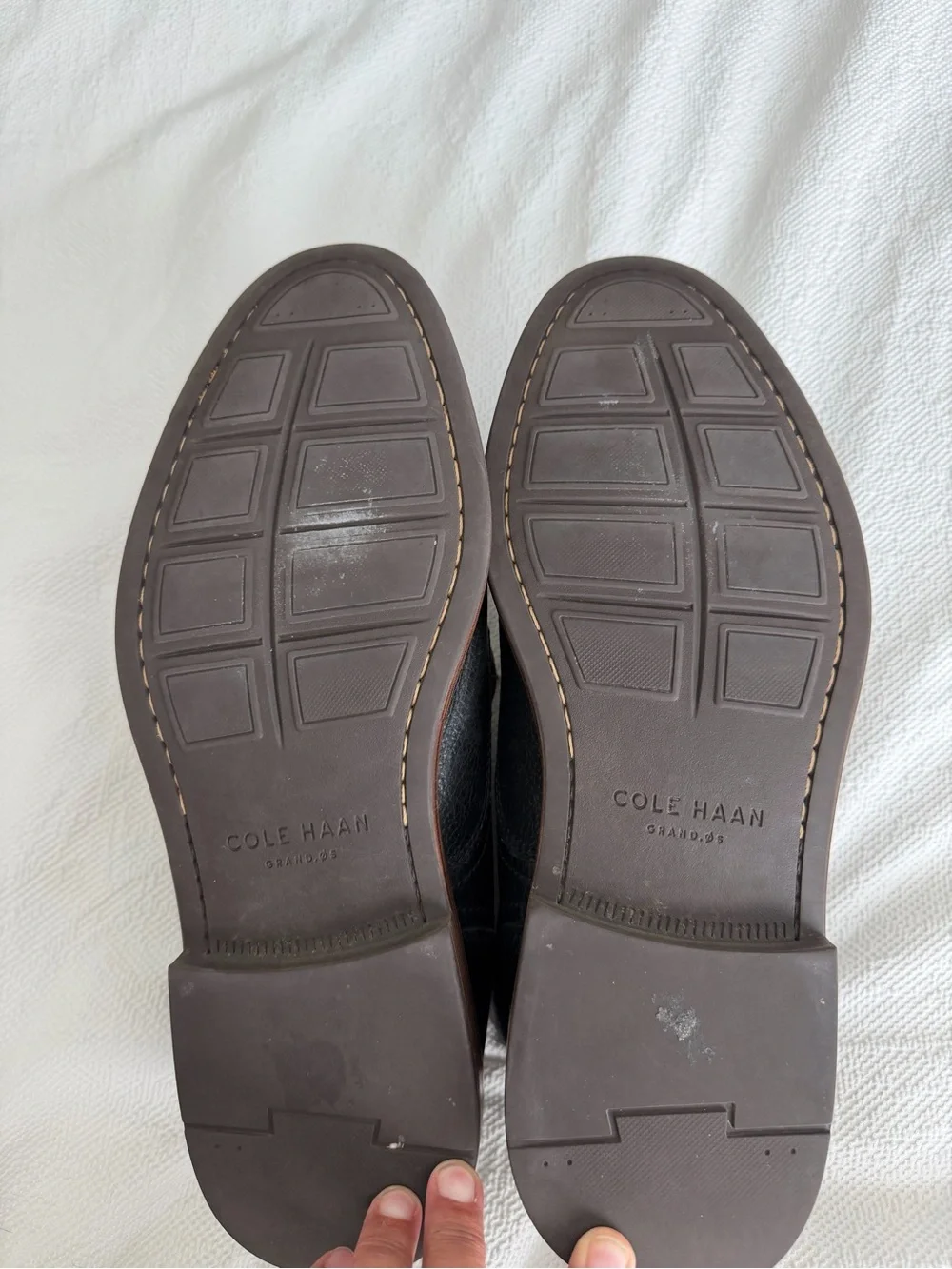 Cole Haan Men's Black Leather Chukka Boots - Classic Lace-Up